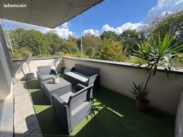 T2 MEUBLÉ 48 m² + TERRASSE 14 m² + PARKING PRIVATIF - LAMBERSART