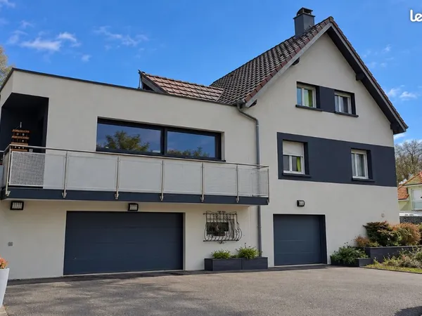 Maison familiale 171 m² - Piscine - Frontière suisse