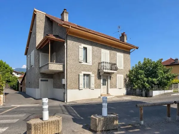 Maison 9 pièces 203 m²
