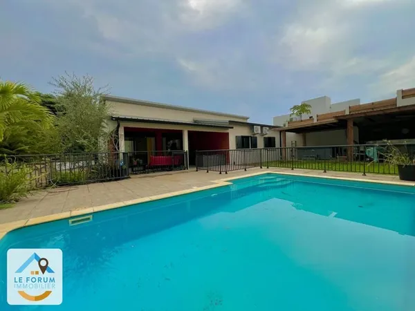 SAINT PIERRE 97410 - VILLA DE CHARME - CHAMBRES SPACIEUSES -