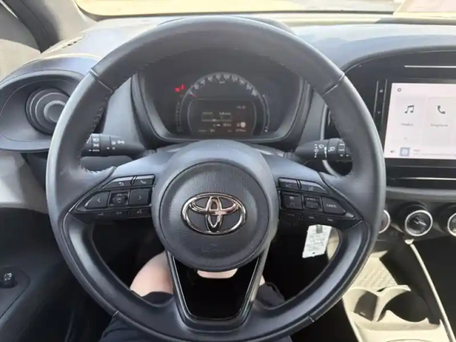 Toyota Aygo 1.0 vvt-i 72 dynamic — photo 20