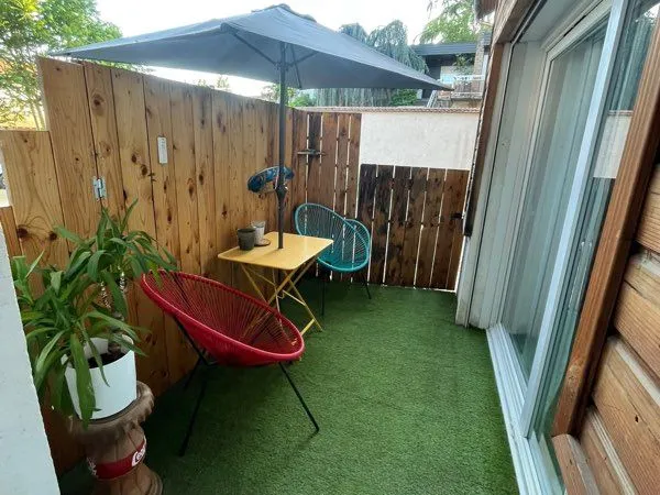 Appartement T3 67m2 + cours 60m2 + terrasse