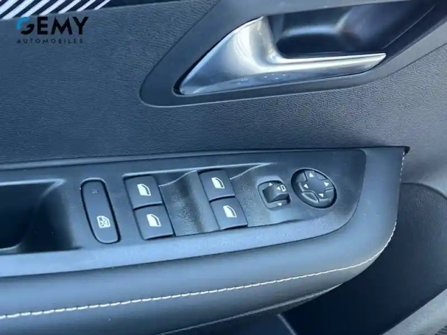 Peugeot 208 electrique 54 kwh 156ch — photo 23