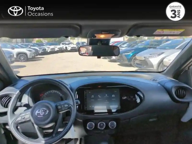Toyota Aygo x 1.0 vvt-i 72ch dynamic s-cvt my24 — photo 8