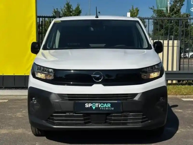 Opel Combo cargo m 650kg bluehdi 100ch s&amp;s pack premium connect — photo 17