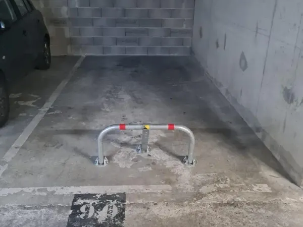 Stationnement Location Saint-Denis   100€
