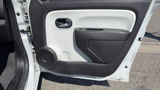 Renault Twingo 1.0 SCe 70 - Intens – 2015 – 41085 km – Essence – Boîte Manuelle — photo 21