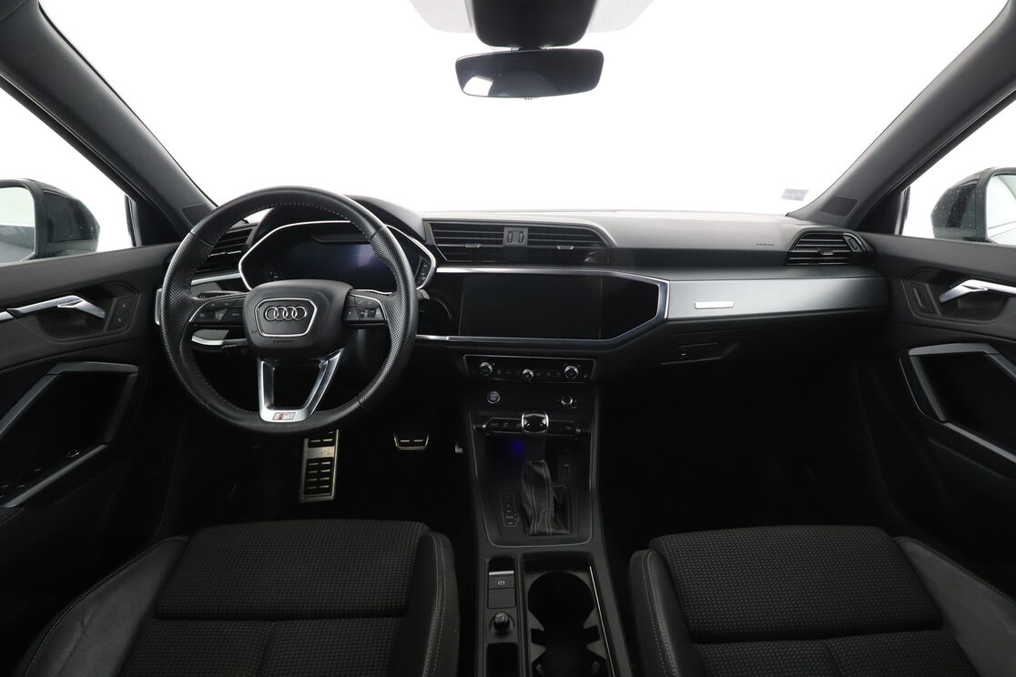 Audi Q3 Sportback 45 TFSI S Line Quattro S Tronic — photo 11