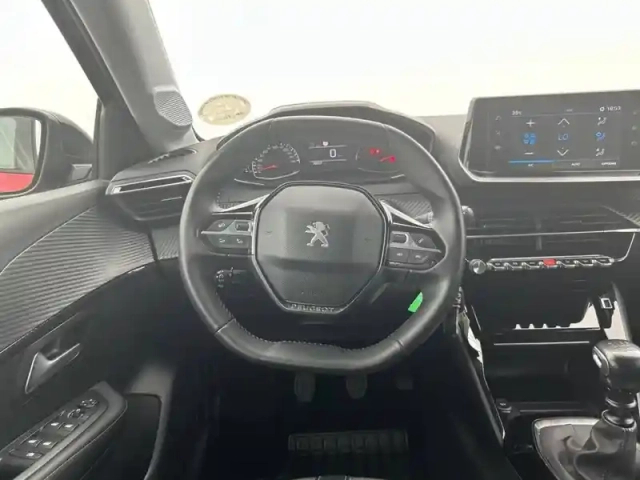 Peugeot 208 puretech 100 s&amp;s bvm6 — photo 9