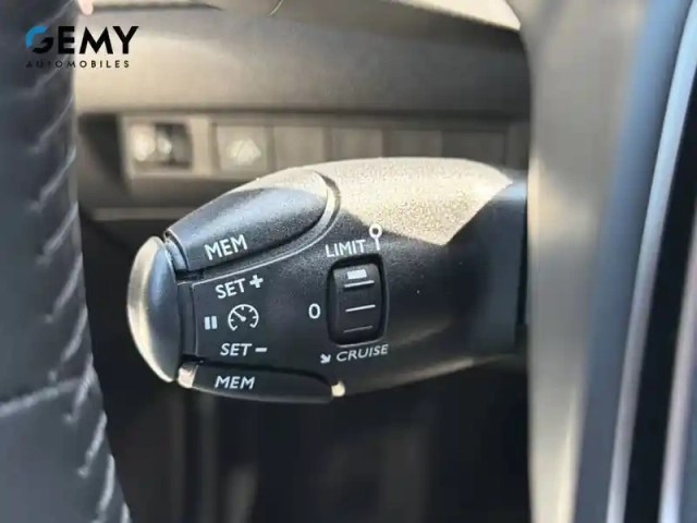 Peugeot 208 electrique 50 kwh 136ch — photo 12