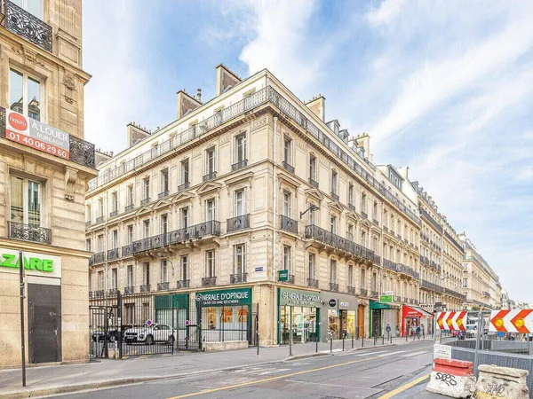 Bureau 245 m²