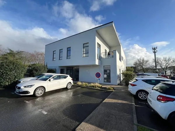 Bureaux 652 m²