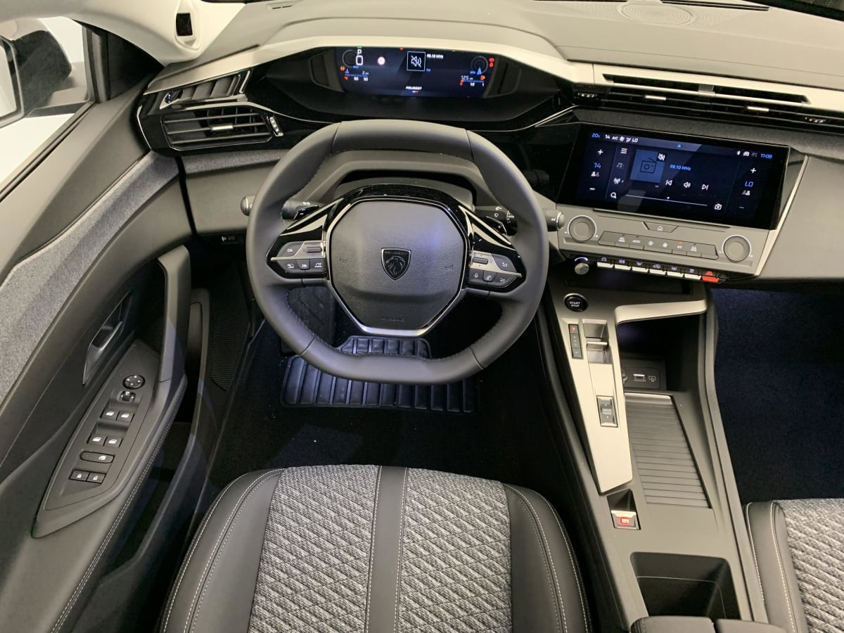 Peugeot 308 — photo 13