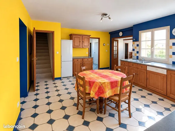 Maison 7 pièces 230 m²