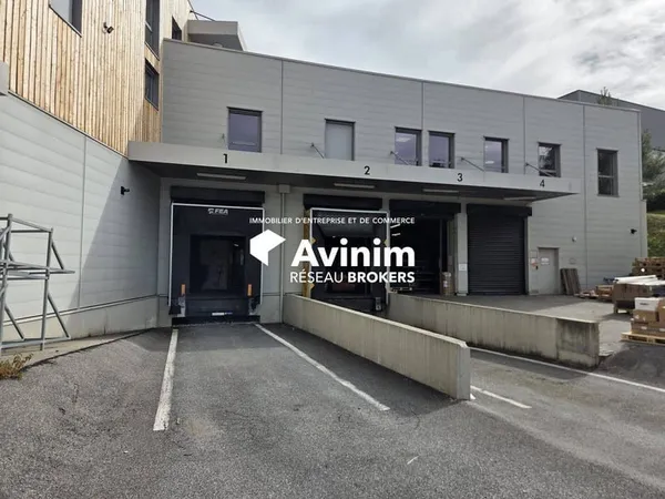 Entrepôt 1547 m²