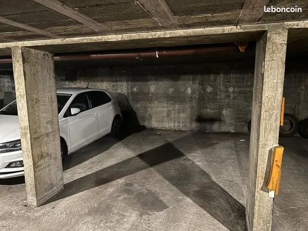 Garage/box 12 m² Lyon 3e Arrondissement