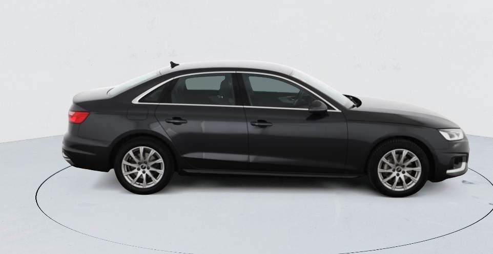 Audi A4 — photo 9