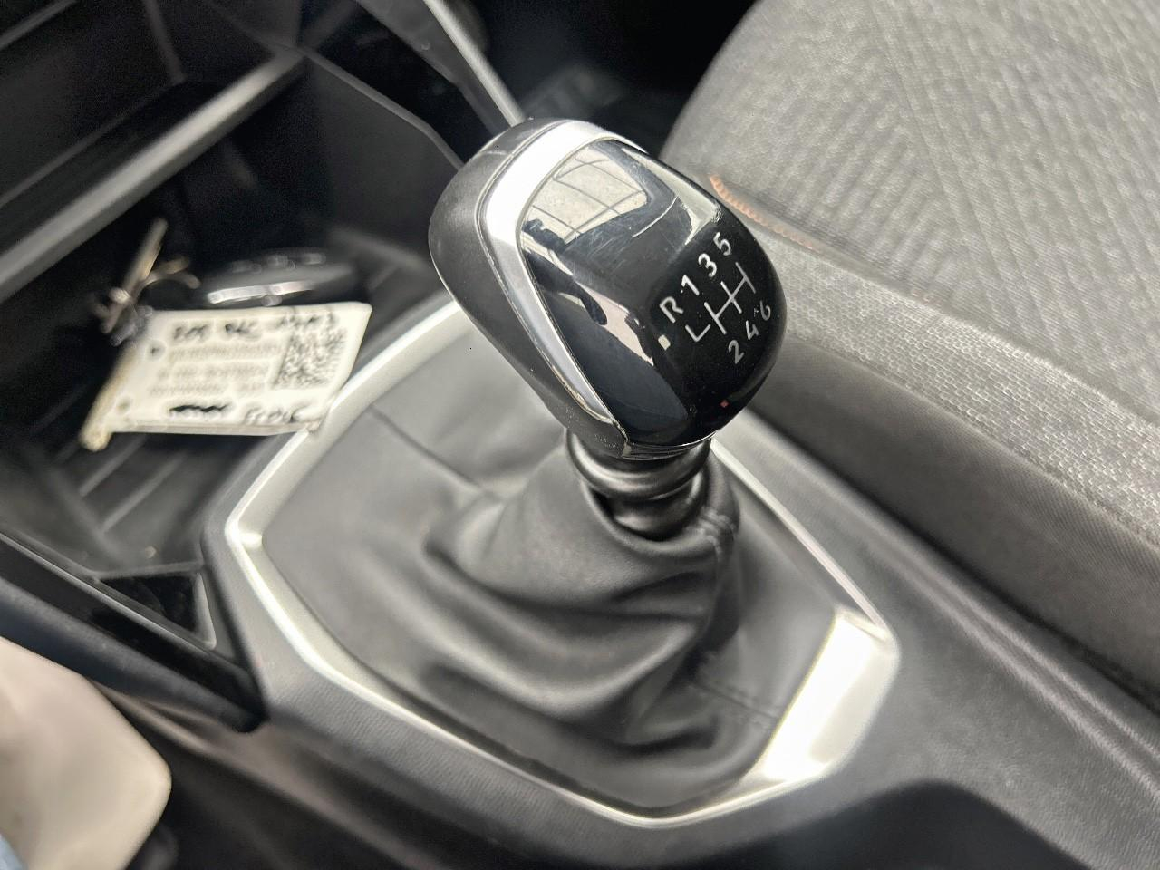 Peugeot 208 100 s&s bvm6 business — photo 17