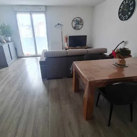 Appartement 3 pièces- Décines-Charpieu