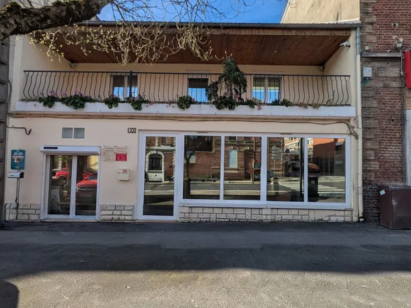 Local commercial 170 m²