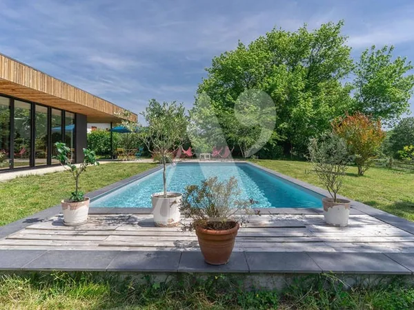 Maison de plain-pied 6 pièces 165 m²
