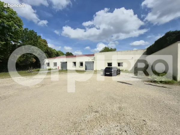 Local d'activité 620 m²