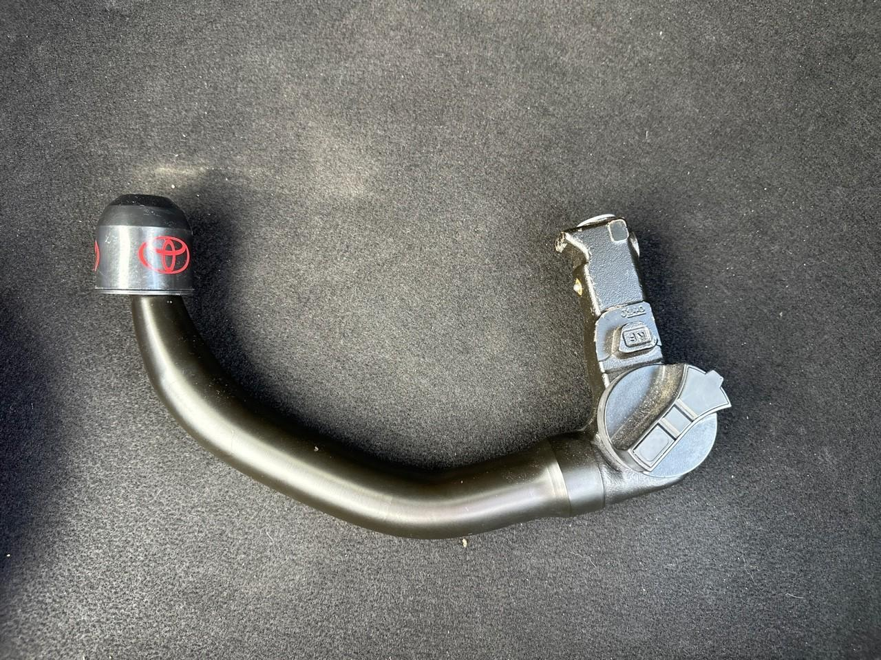 Toyota C-Hr 122h collection 2wd e-cvt rc18 — photo 14