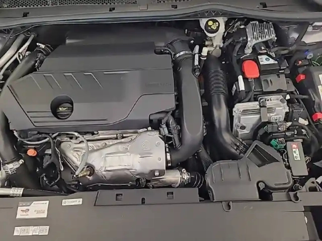 Peugeot 508 sw hybrid 180 e-eat8 — photo 16