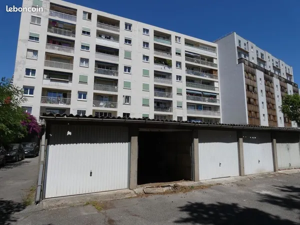 T3 - 63m² avec garage dans parking sécurisé - ST PIERRE 13005 - 192 000 euros