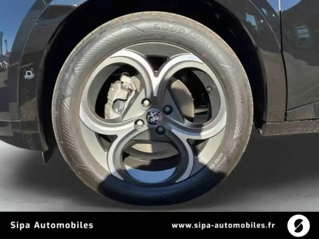 Alfa Romeo Junior 1.2 ibrida 145 ch e-dct6 — photo 9