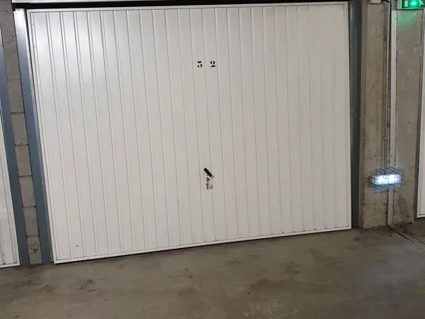 Garage box fermé