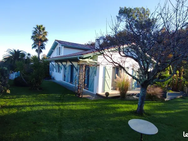 Villa 5 pièces + T2 indépendant