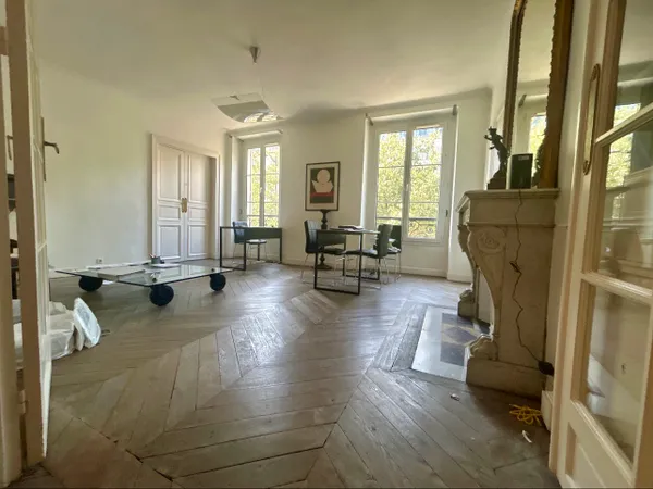 Vends appartement familial ou profession libérale - 130m²