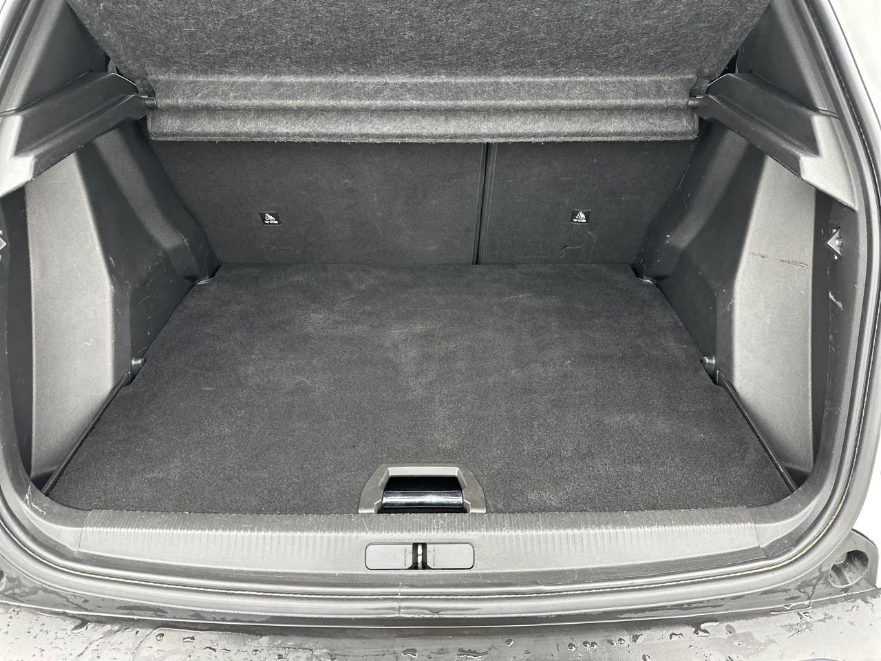 Peugeot 2008 puretech 130 s&s eat8 allure business — photo 6