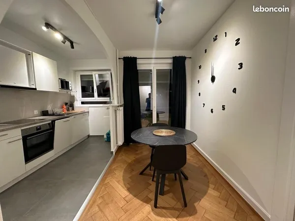 Cadre Verdoyant à Orsay - Logement Équipé avec Jardin Privatif