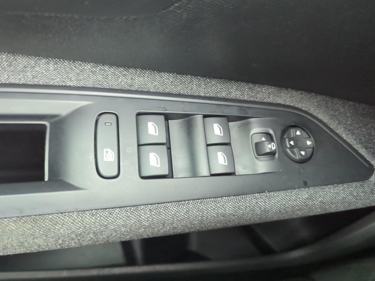 Peugeot 5008 bluehdi 130ch s&s eat8 active pack — photo 22