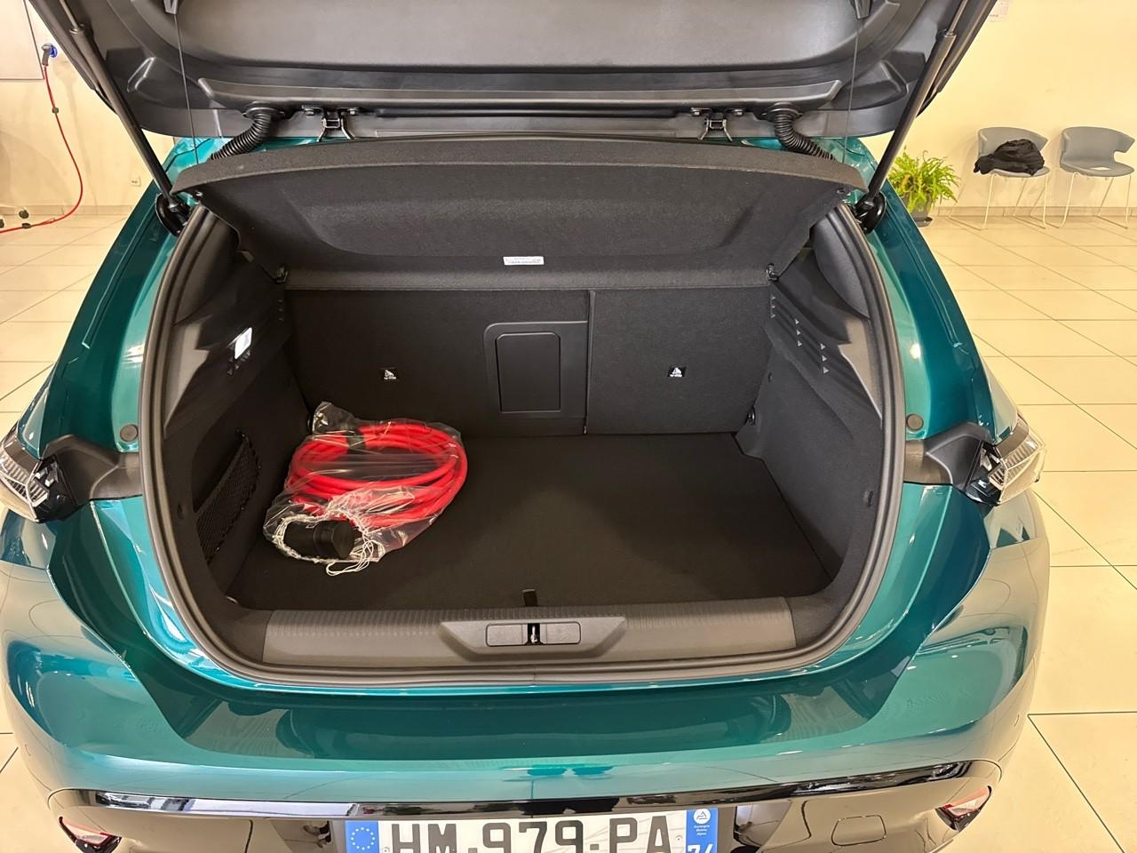 Peugeot 308 e-308 156ch batterie 55 kwh gt exclusive — photo 6