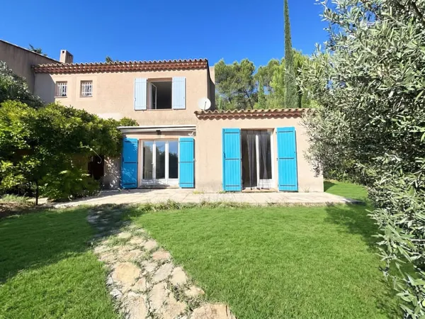 Aix en Provence. Maison familiale avec jardin et proche du c