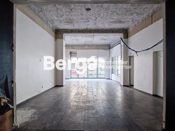 Local commercial 2000 m²