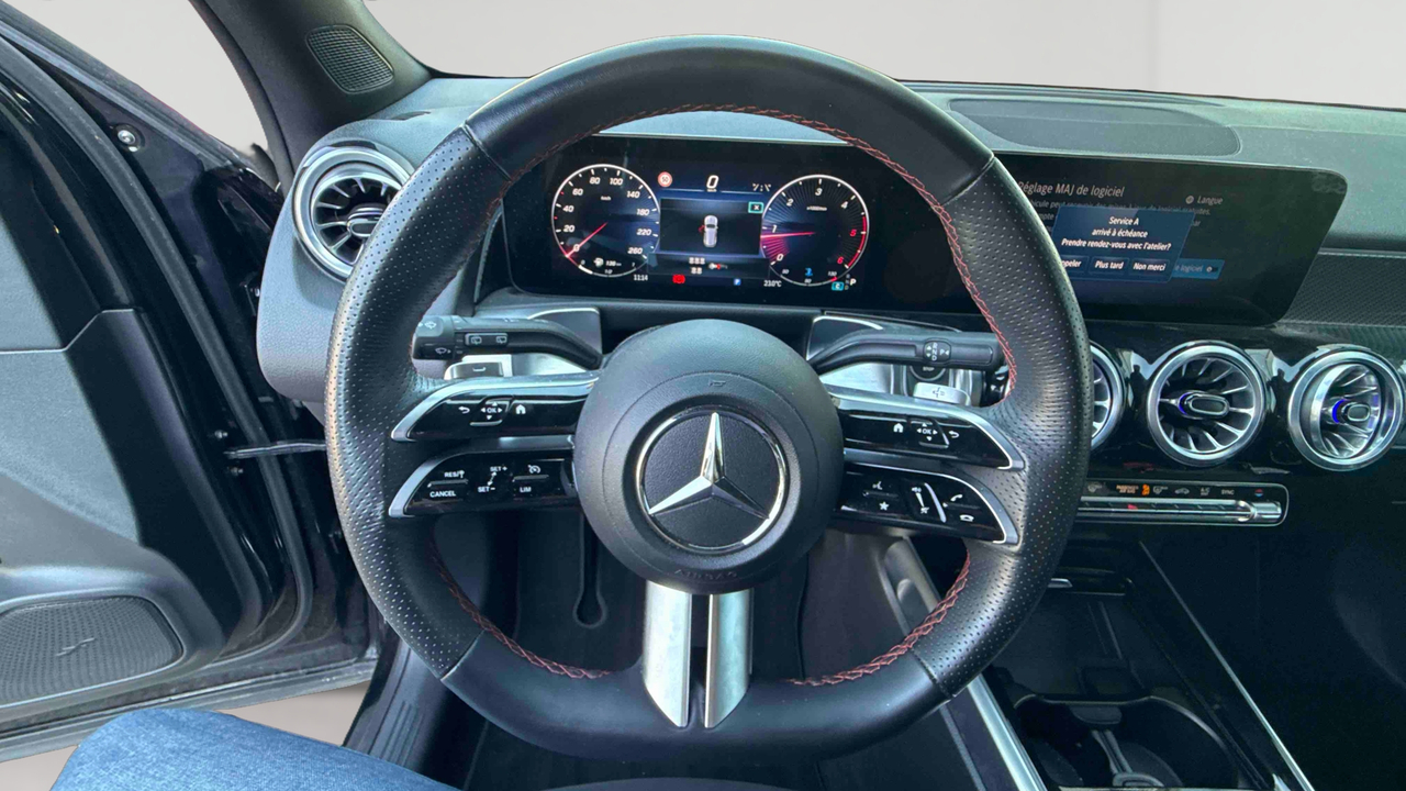 Mercedes GLB 200 d 8G-DCT — photo 10
