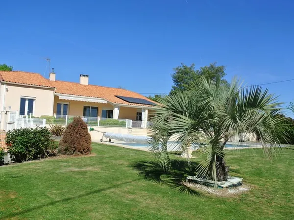 Maison de construction traditionnelle