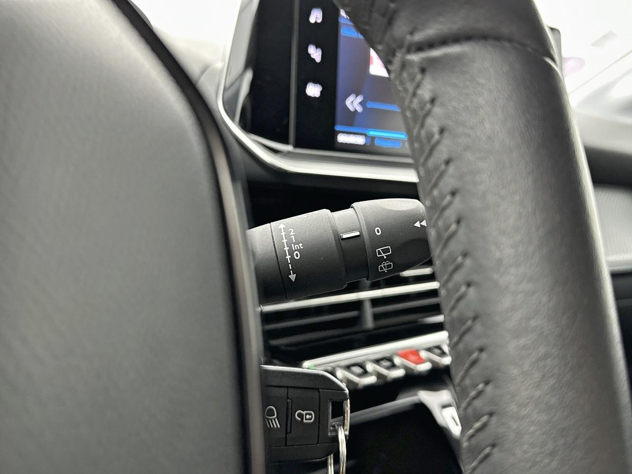 Peugeot 208 puretech 75 s&s bvm5 style — photo 20
