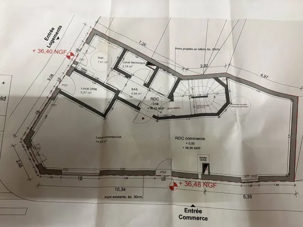 Boutique 2 pièces 100 m²