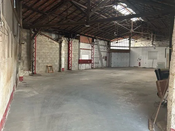 Hangar de stockage 340 m2