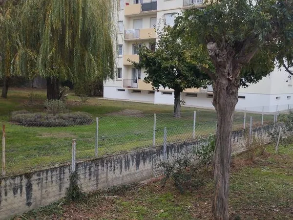 A louer appartement à Domerat