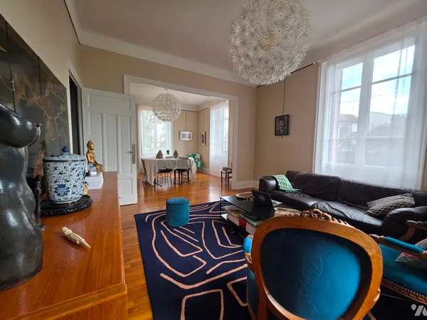 Maison 13 pièces 204 m²