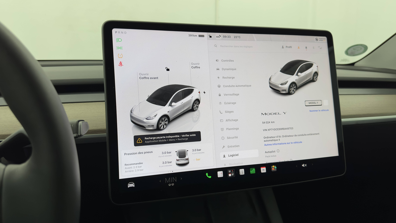 Tesla MODEL Y RWD — photo 14
