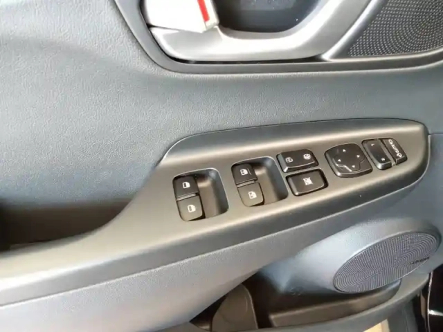 Hyundai Kona electrique 64 kwh - 204 ch — photo 17