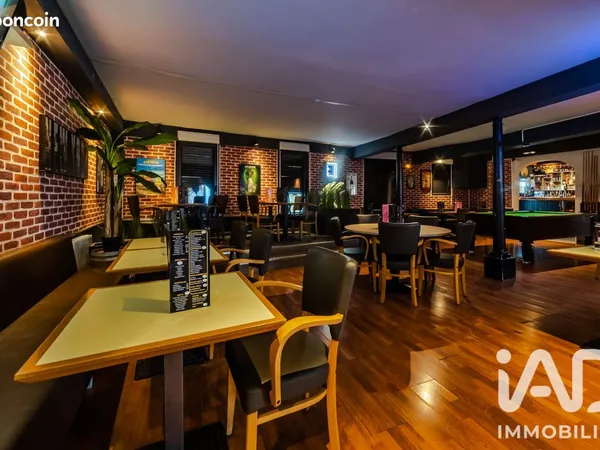 Bar, brasserie, tabac 295 m² Chartres