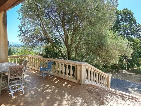 Maison 8 pièces 220 m²